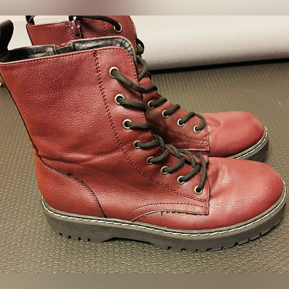 Women’s Combat Boots